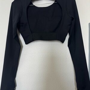 BOMBSHELL ACTIVE PULLOVER New size Medium